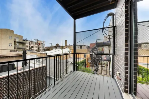 3740 North Clifton Avenue Chicago IL 60613