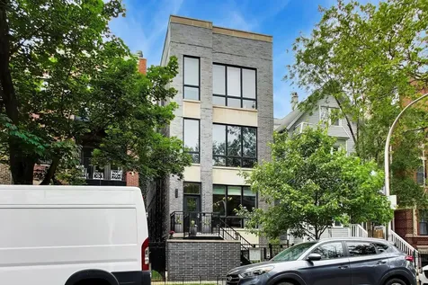 3740 North Clifton Avenue Chicago IL 60613