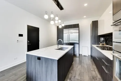 3740 North Clifton Avenue Chicago IL 60613
