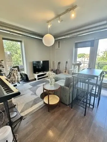 2407 West Eastwood Avenue Chicago IL 60625