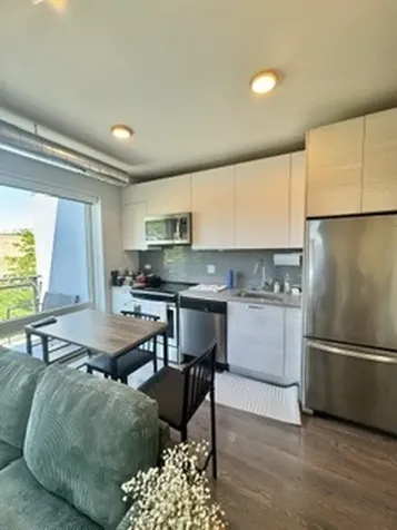 2407 West Eastwood Avenue Chicago IL 60625
