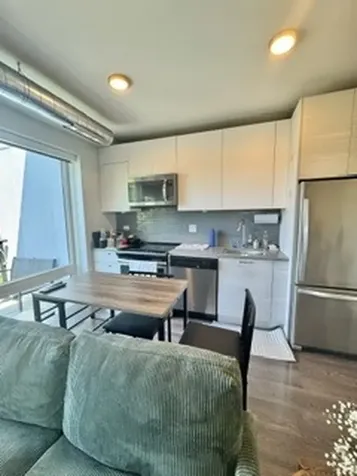 2407 West Eastwood Avenue Chicago IL 60625
