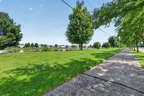 8515 Rosehall Drive Joliet IL 60431