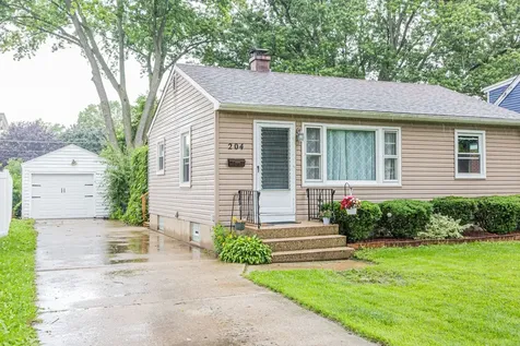 204 North Elroy Avenue Bartlett IL 60103