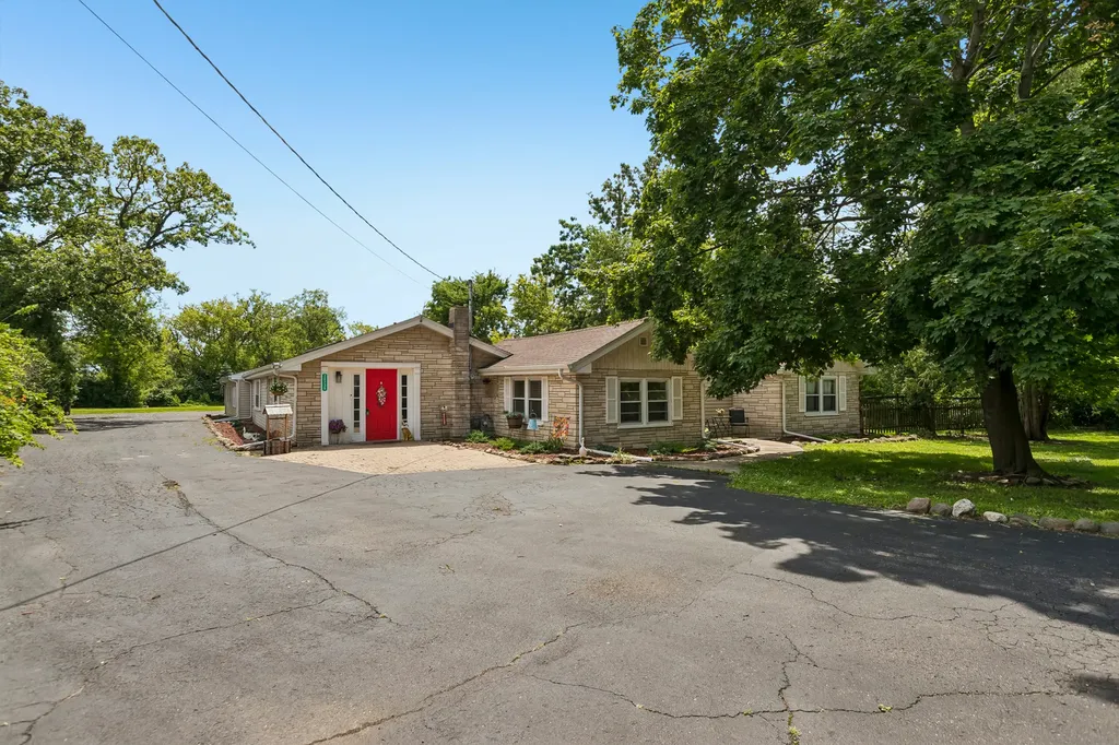 26735 West Il Route 173 Antioch IL 60002