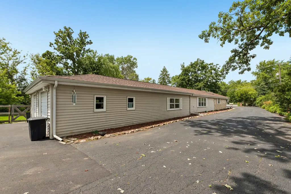 26735 West Il Route 173 Antioch IL 60002