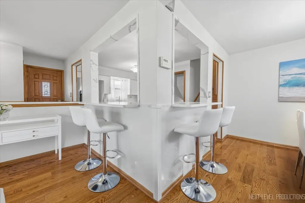 754 North Michigan Street Elmhurst IL 60126