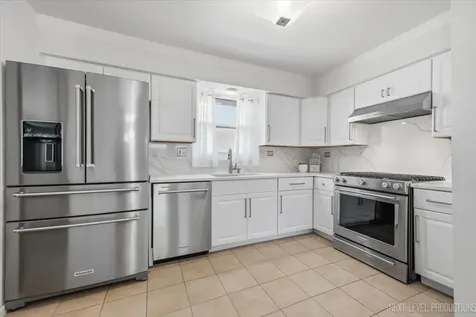 754 North Michigan Street Elmhurst IL 60126