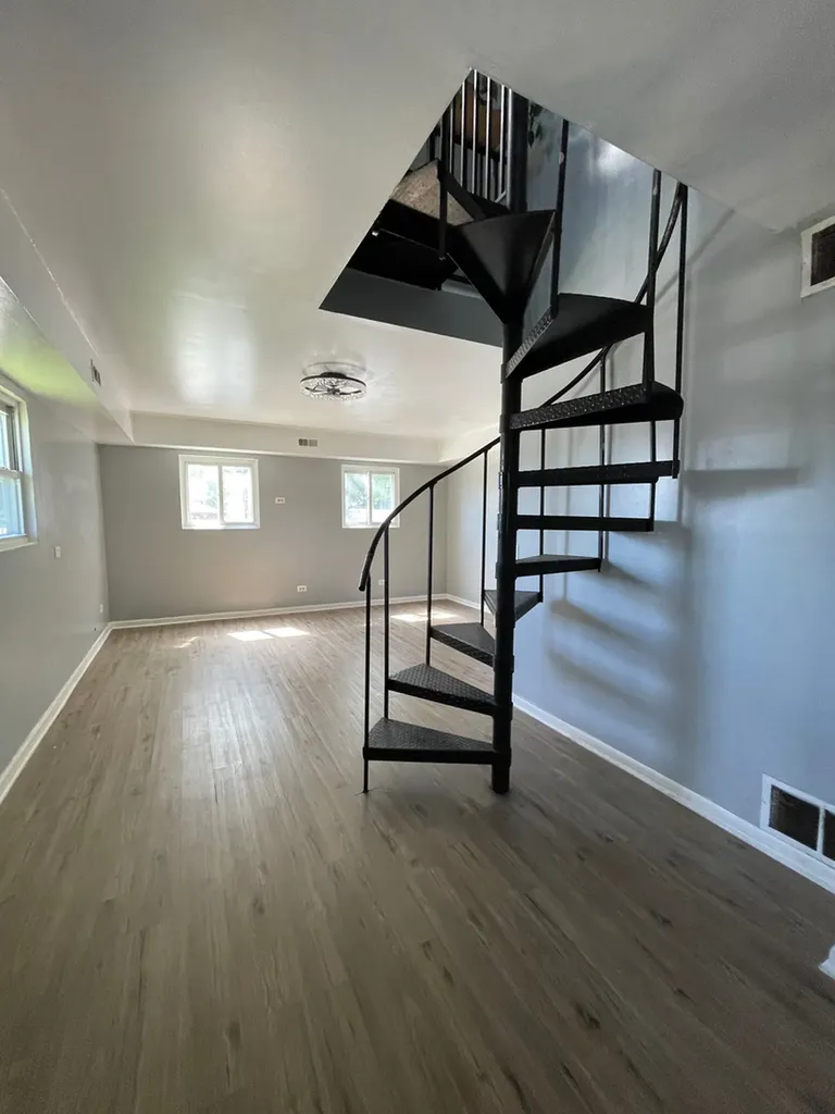 9258 South Parnell Avenue Chicago IL 60620