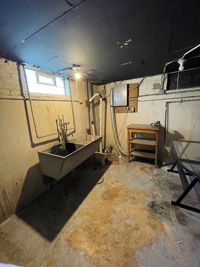 9258 South Parnell Avenue Chicago IL 60620