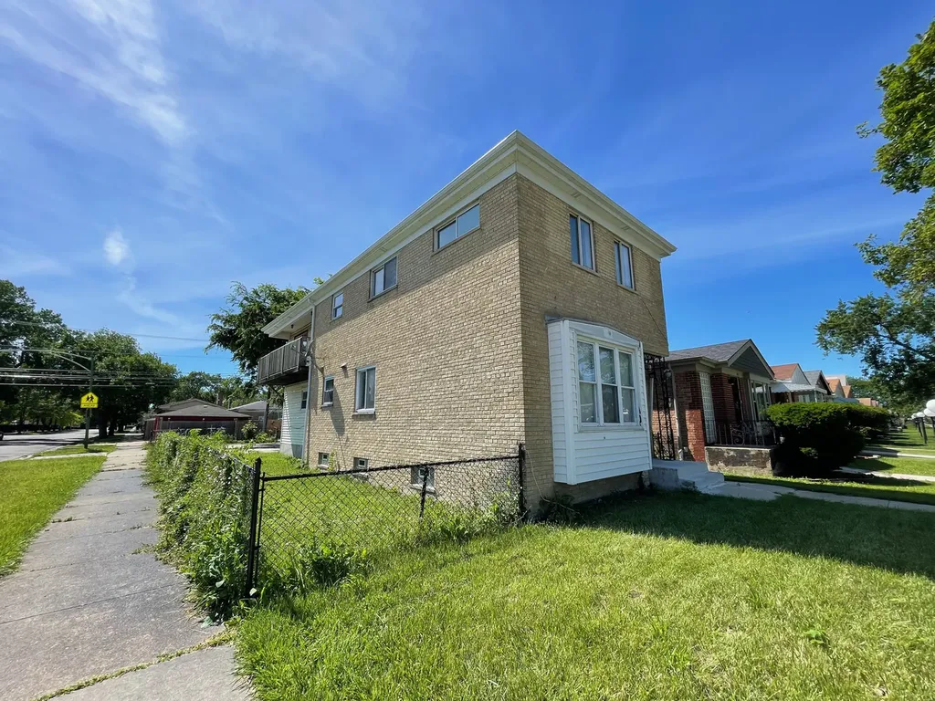 9258 South Parnell Avenue Chicago IL 60620