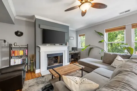3456 North Janssen Avenue Chicago IL 60657
