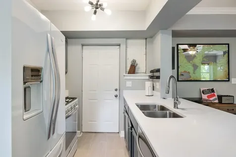 3456 North Janssen Avenue Chicago IL 60657