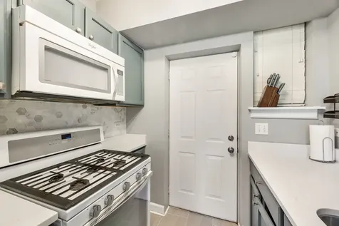 3456 North Janssen Avenue Chicago IL 60657