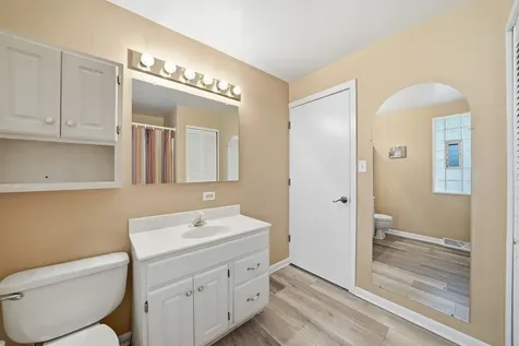 1200 175TH Street East Hazel Crest IL 60429