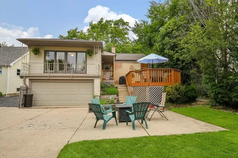 263 Hillside Avenue Glen Ellyn IL 60137