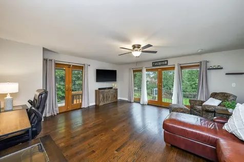263 Hillside Avenue Glen Ellyn IL 60137