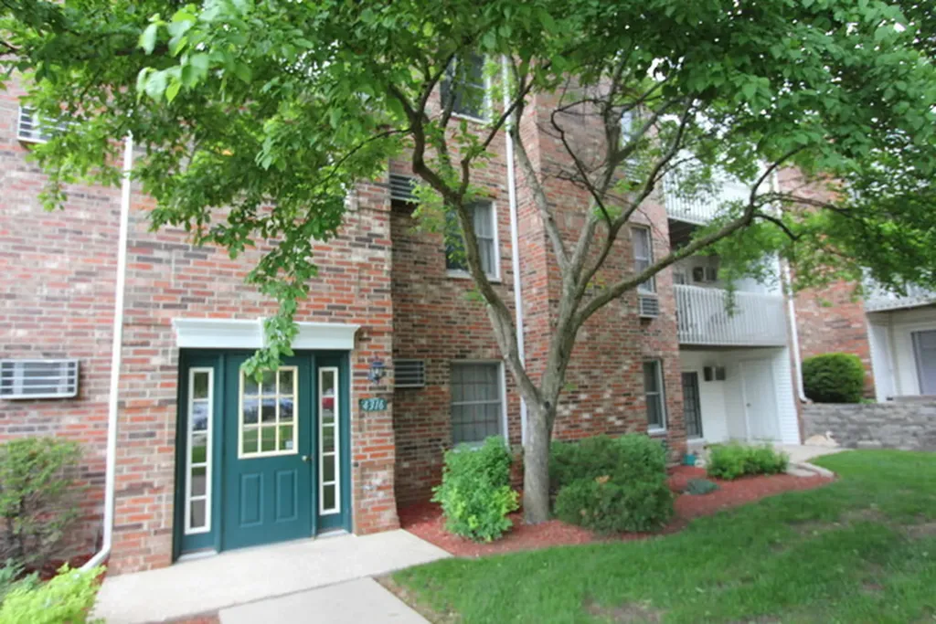 4316 West Shamrock Lane Mchenry IL 60050