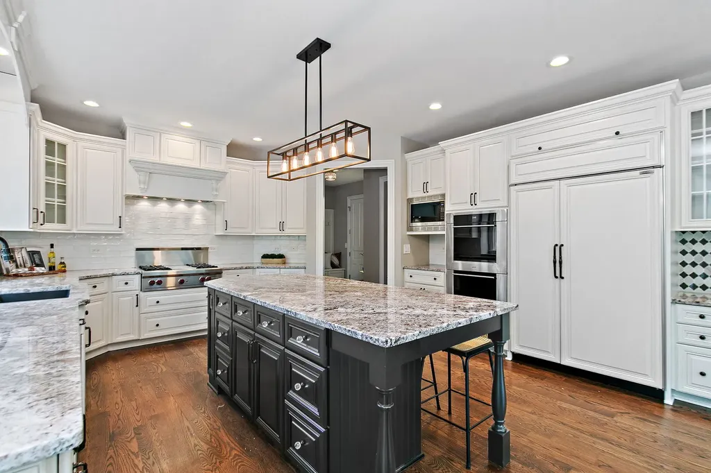 3S412 Saddle Ridge Court Warrenville IL 60555