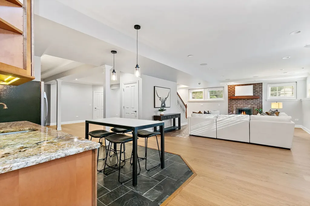 3S412 Saddle Ridge Court Warrenville IL 60555