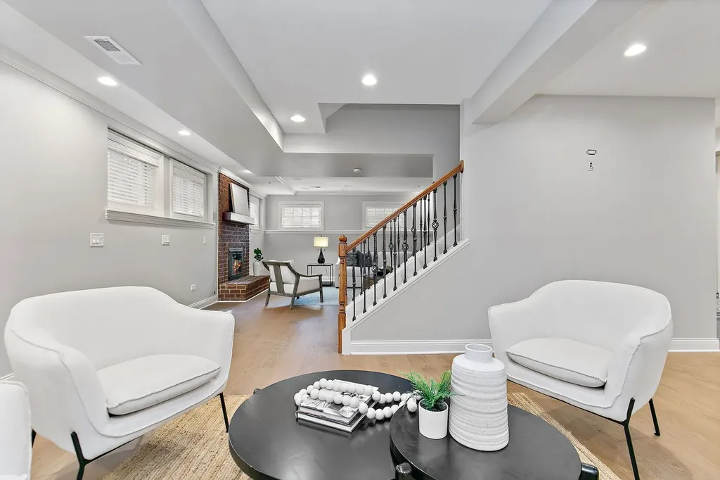 3S412 Saddle Ridge Court Warrenville IL 60555