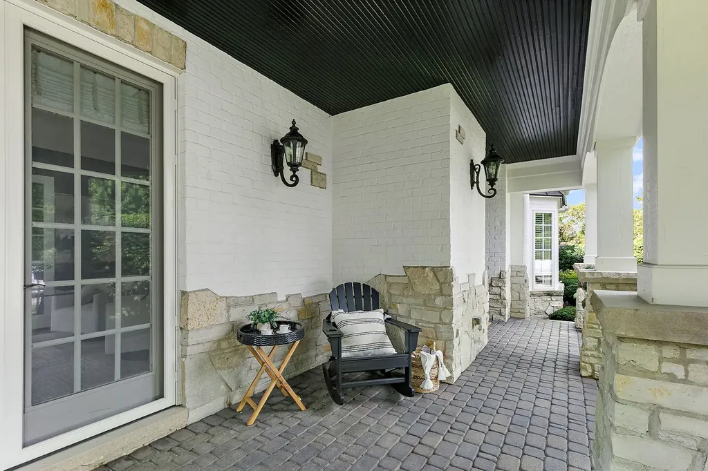 3S412 Saddle Ridge Court Warrenville IL 60555