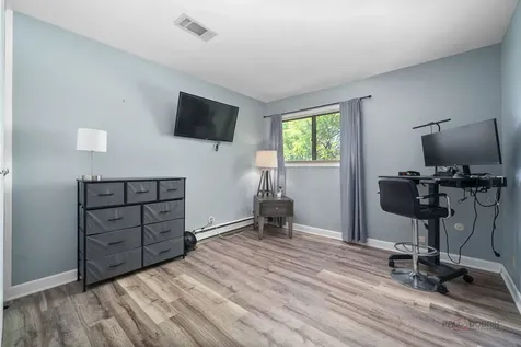 53 Oak Hill Colony Street Fox Lake IL 60020