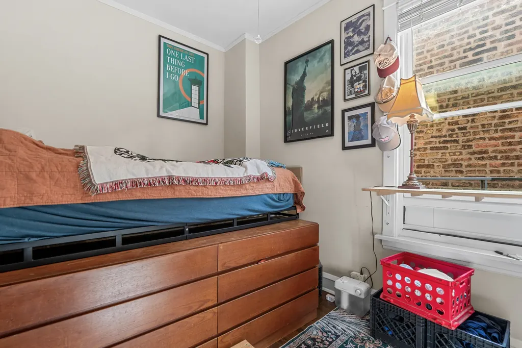 2230 West Leland Avenue Chicago IL 60625