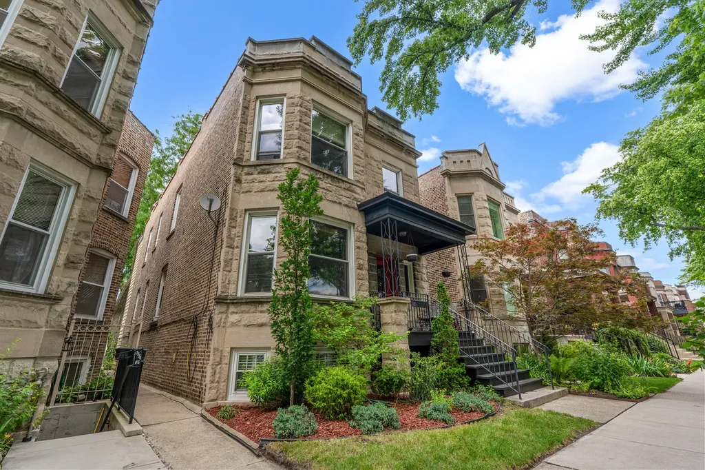 2230 West Leland Avenue Chicago IL 60625