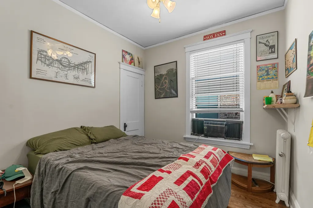 2230 West Leland Avenue Chicago IL 60625