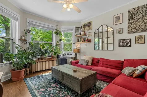 2230 West Leland Avenue Chicago IL 60625
