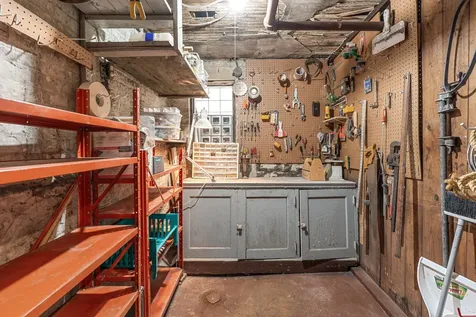 2230 West Leland Avenue Chicago IL 60625