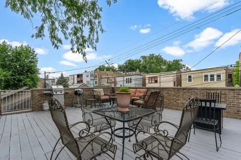 2230 West Leland Avenue Chicago IL 60625