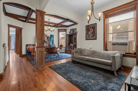 2230 West Leland Avenue Chicago IL 60625