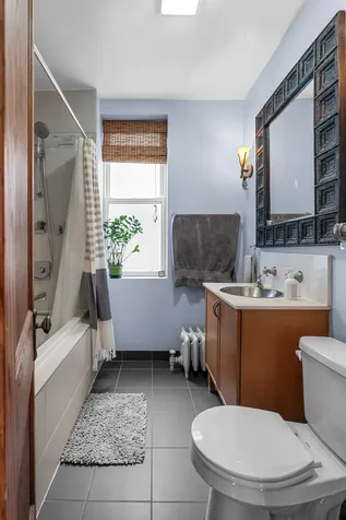 2230 West Leland Avenue Chicago IL 60625