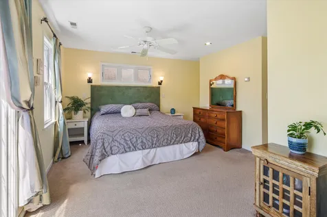 5321 West Pensacola Avenue Chicago IL 60641