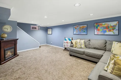 5321 West Pensacola Avenue Chicago IL 60641