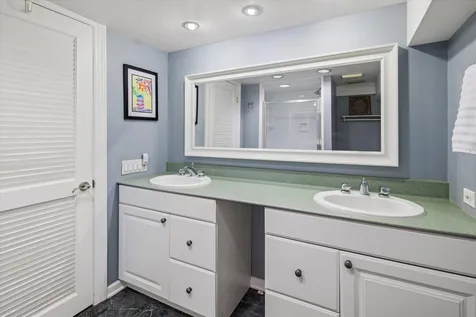 5321 West Pensacola Avenue Chicago IL 60641