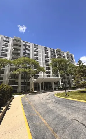 9009 Golf Road Des Plaines IL 60016