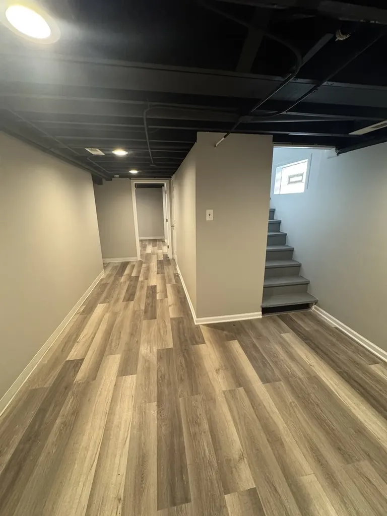 4329 West 77th Place Chicago IL 60652
