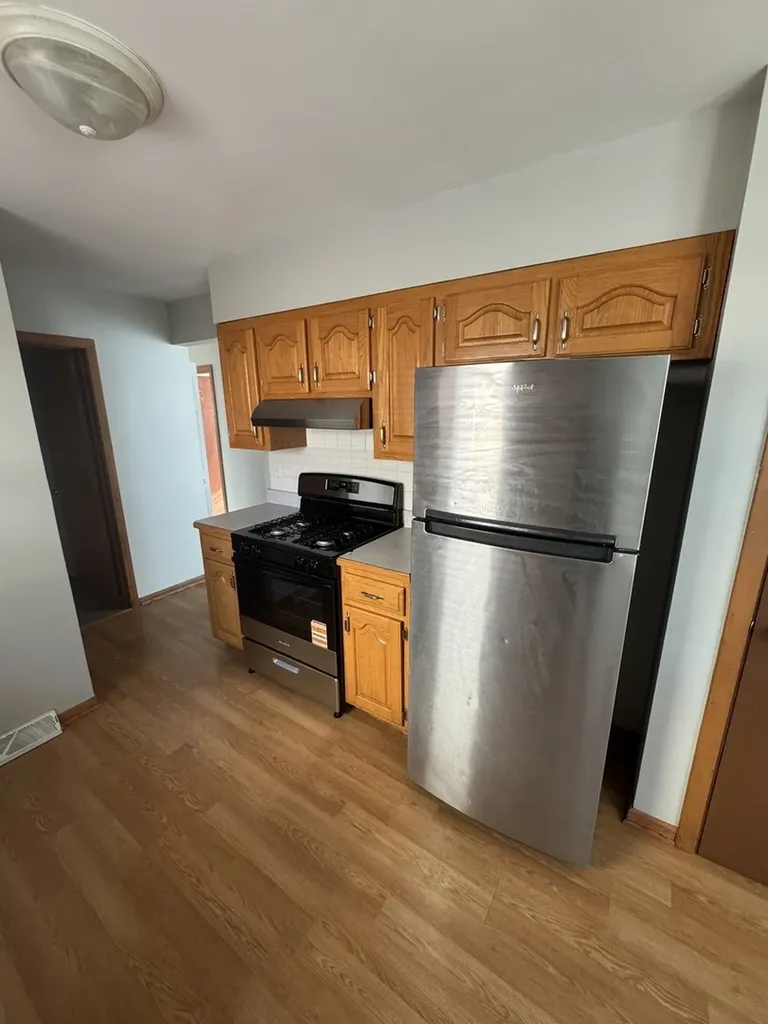 4329 West 77th Place Chicago IL 60652