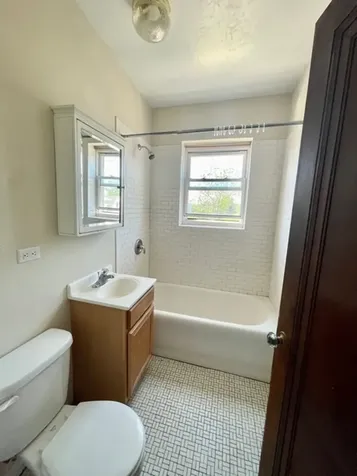 4860 North Hermitage Avenue Chicago IL 60640