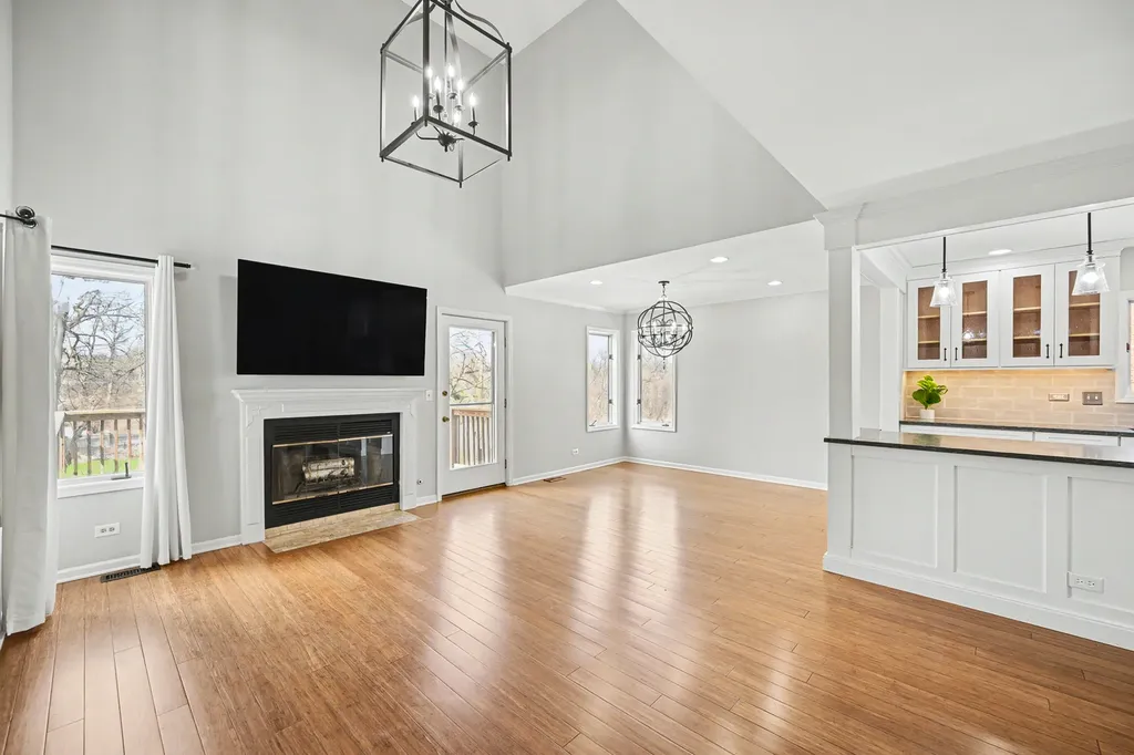 416 Lawrence Avenue Glen Ellyn IL 60137