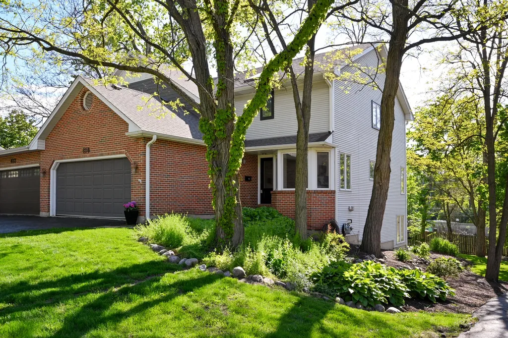 416 Lawrence Avenue Glen Ellyn IL 60137