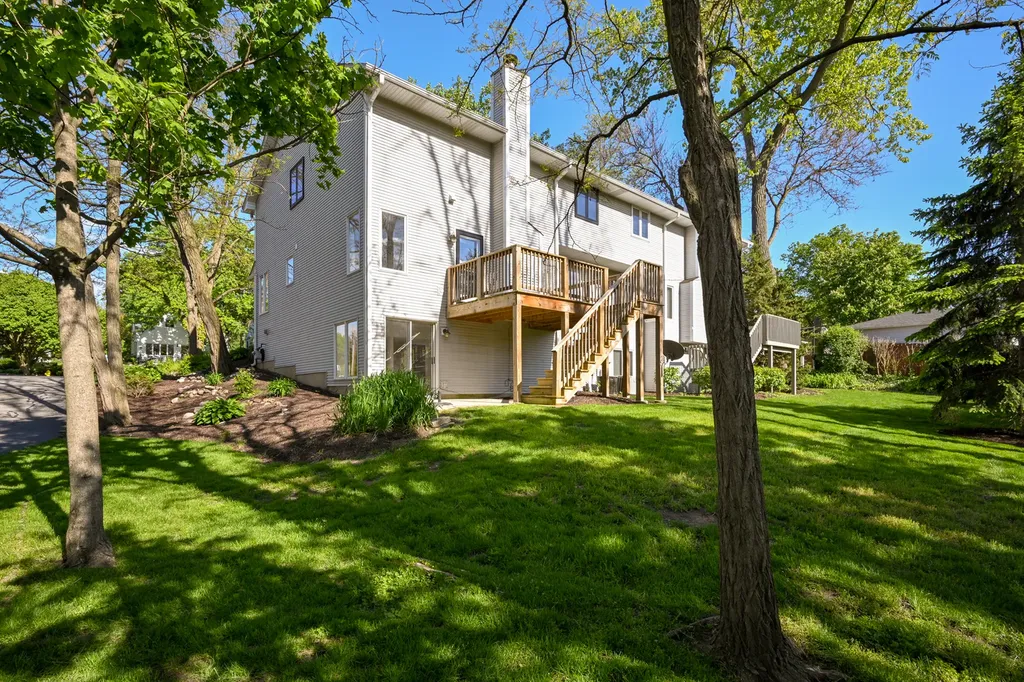 416 Lawrence Avenue Glen Ellyn IL 60137