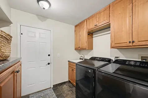416 Lawrence Avenue Glen Ellyn IL 60137
