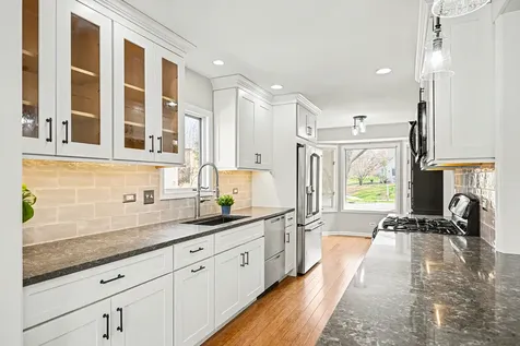416 Lawrence Avenue Glen Ellyn IL 60137
