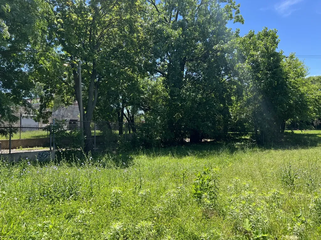 2835 West Arthington Street Chicago IL 60612