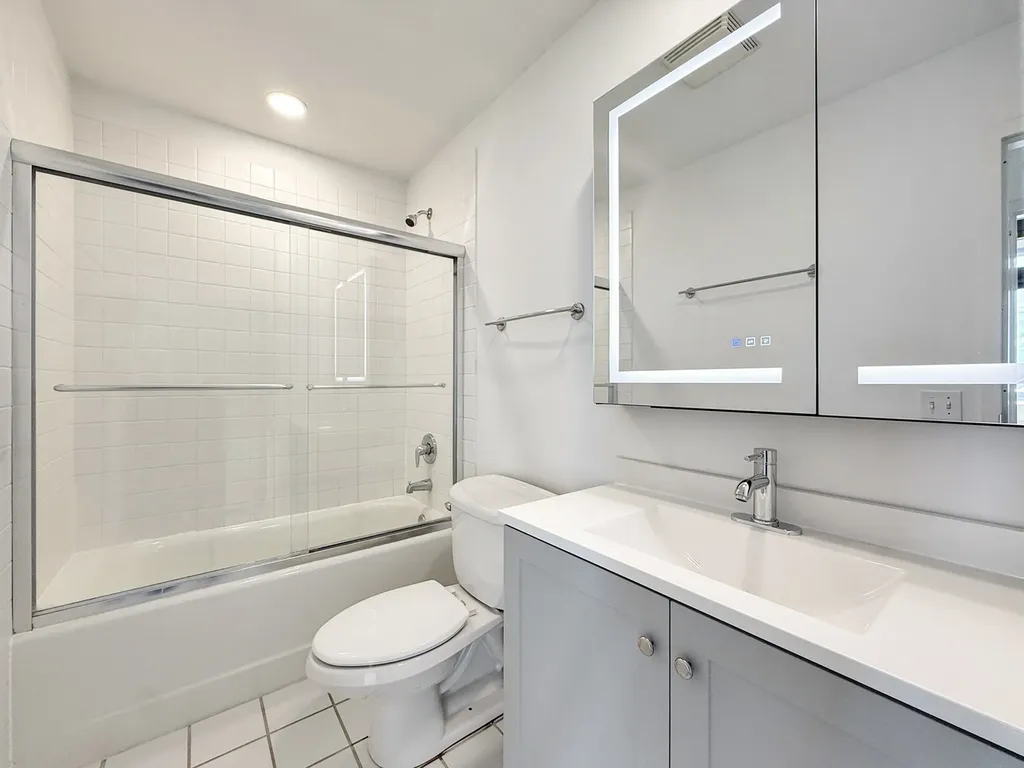 4015 North Milwaukee Avenue Chicago IL 60641