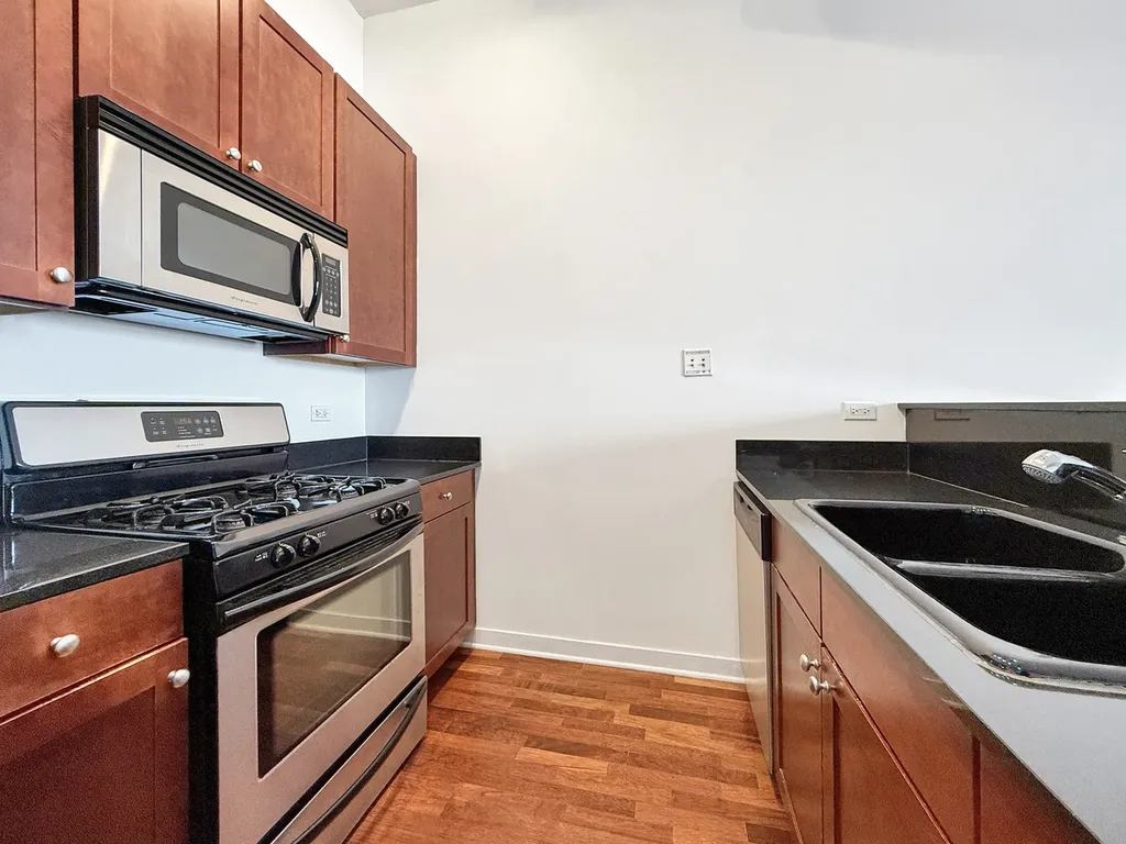 4015 North Milwaukee Avenue Chicago IL 60641